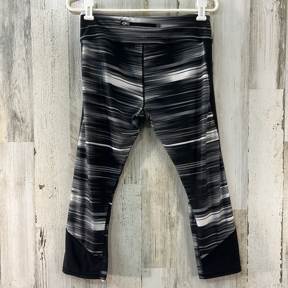 🐝 Kyodan Leggings Yoga Workout Crop Sheer Cutout Leg Size Large - Picture 5 of 8